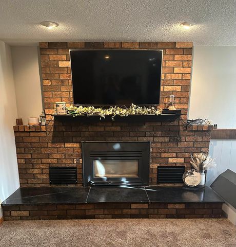 332 Fleur Drive, New Hampton, IA 50659
