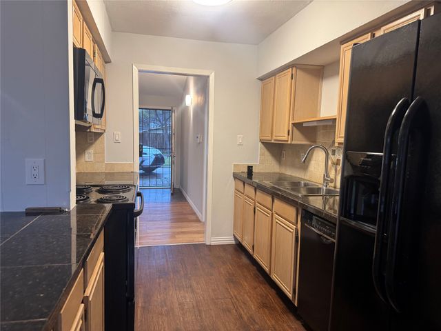 11447 Coral Hills Drive, Dallas, TX 75229