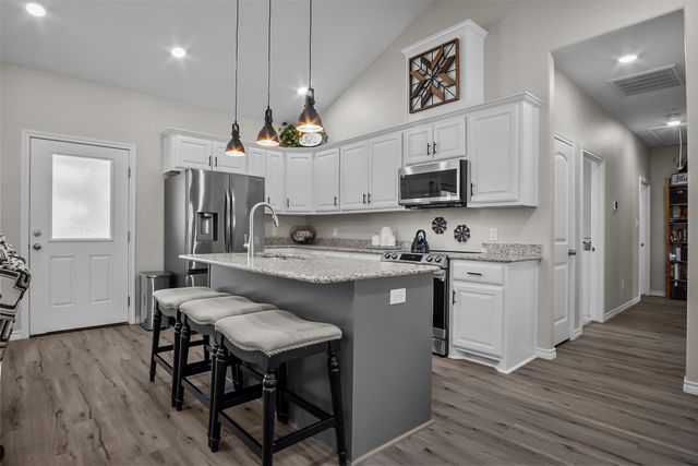 805 Carter Lane, Santo, TX 76472