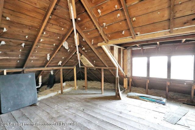 1127 W Saginaw Street, Lansing, MI 48915