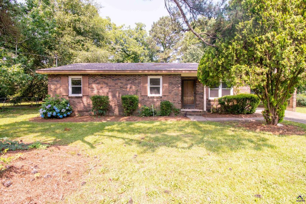 131 Elaine Drive, Warner Robins, GA 31088