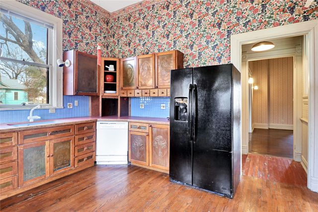 200 S Colorado Street, Whitney, TX 76692