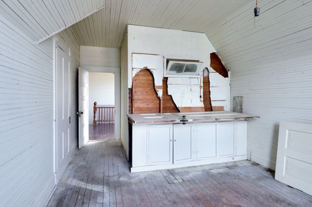 200 S Colorado Street, Whitney, TX 76692