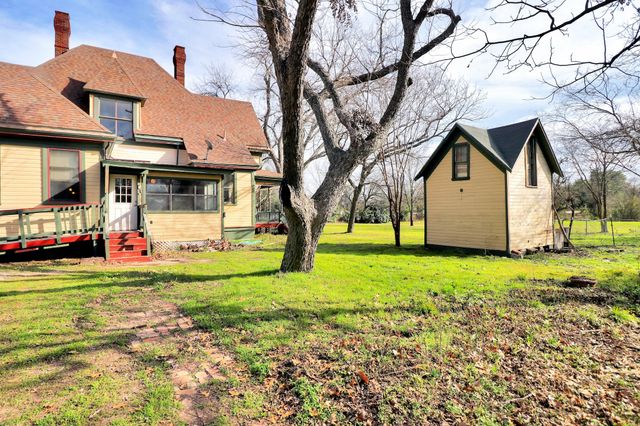 200 S Colorado Street, Whitney, TX 76692