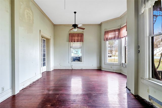 200 S Colorado Street, Whitney, TX 76692