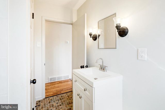 254 BLUE ROCK RD, Millersville, PA 17551