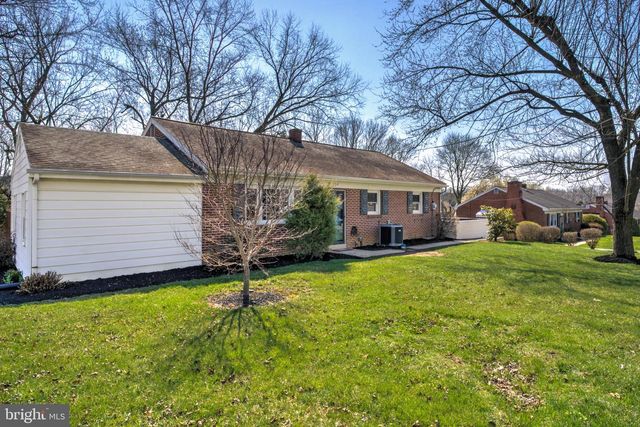 254 BLUE ROCK RD, Millersville, PA 17551