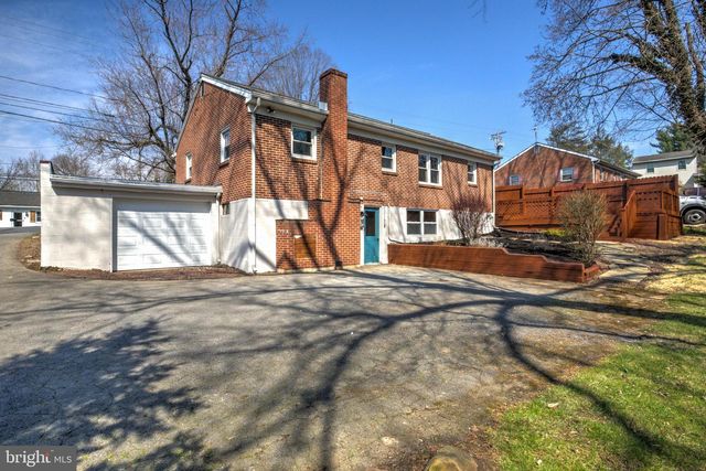 254 BLUE ROCK RD, Millersville, PA 17551