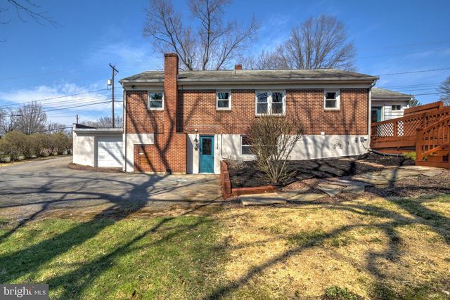 254 BLUE ROCK RD, Millersville, PA 17551