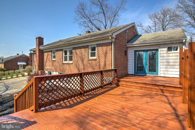 254 BLUE ROCK RD, Millersville, PA 17551