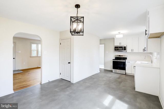 254 BLUE ROCK RD, Millersville, PA 17551