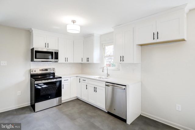 254 BLUE ROCK RD, Millersville, PA 17551