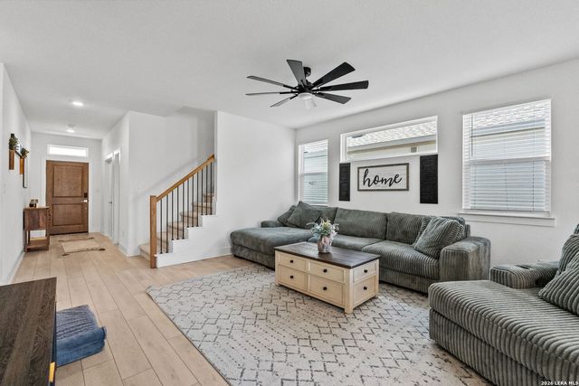 2906 Vista Pkwy, New Braunfels, TX 78130