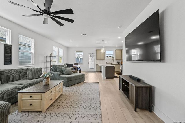 2906 Vista Pkwy, New Braunfels, TX 78130