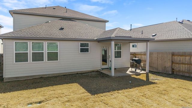 2906 Vista Pkwy, New Braunfels, TX 78130