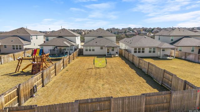 2906 Vista Pkwy, New Braunfels, TX 78130
