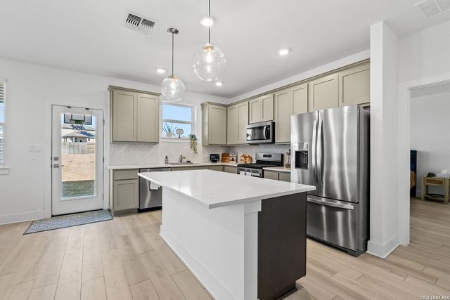 2906 Vista Pkwy, New Braunfels, TX 78130