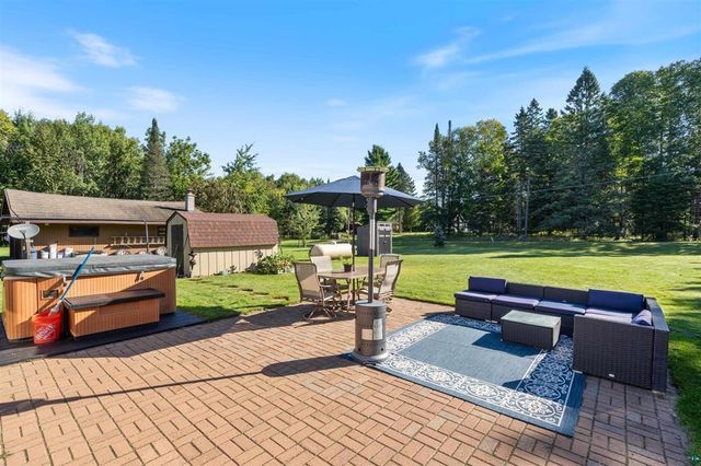 4948 Nelsondale Road, Duluth, MN 55811