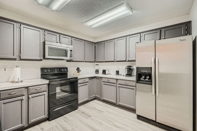 1106 Alameda Drive, Carrollton, TX 75007