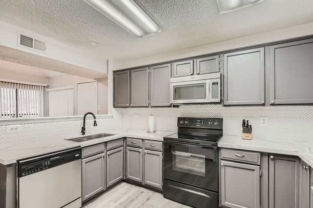 1106 Alameda Drive, Carrollton, TX 75007