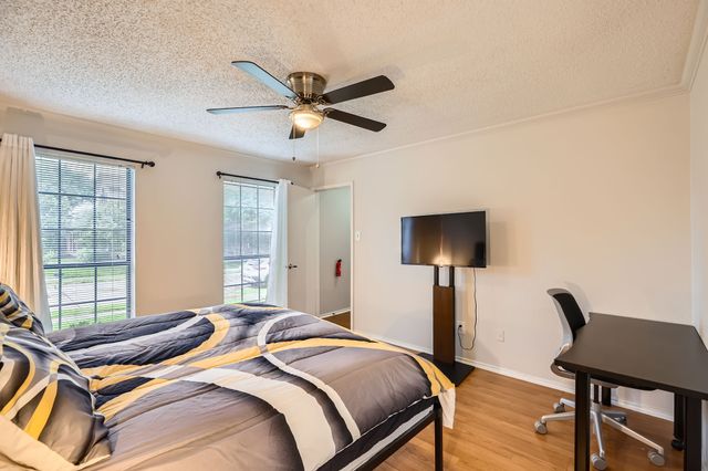 1106 Alameda Drive, Carrollton, TX 75007