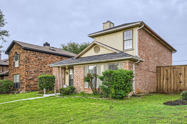 1106 Alameda Drive, Carrollton, TX 75007