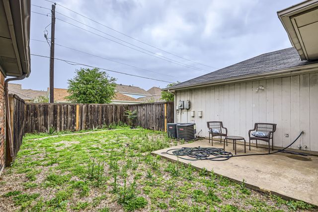 1106 Alameda Drive, Carrollton, TX 75007