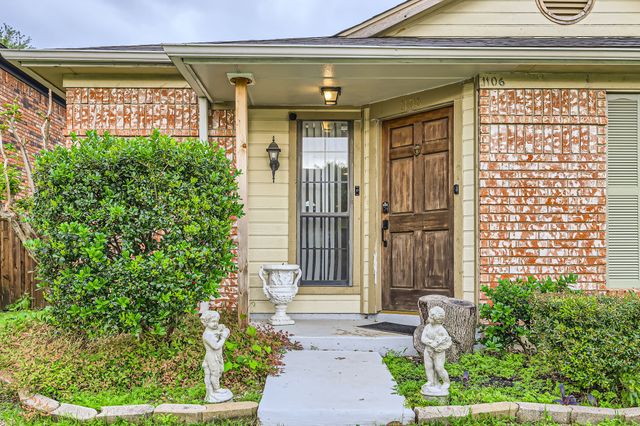 1106 Alameda Drive, Carrollton, TX 75007