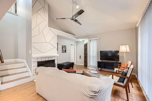1106 Alameda Drive, Carrollton, TX 75007