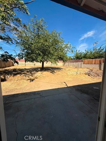 37815 Robina, Palmdale, CA 93550