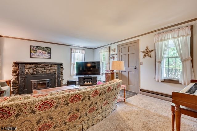 78 Falcon Rd, Hillsborough Twp., NJ 08844