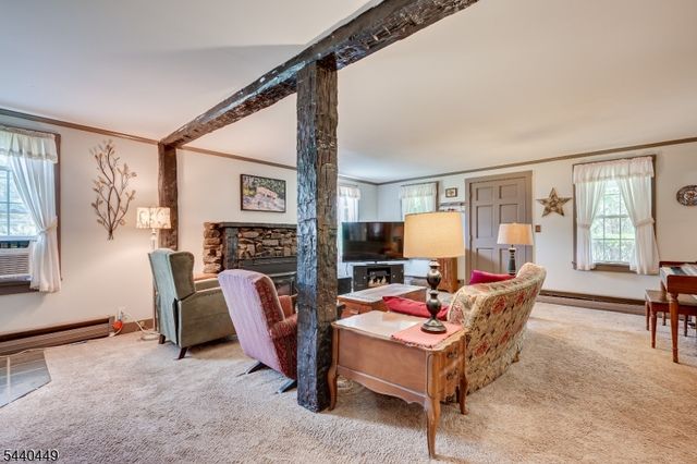 78 Falcon Rd, Hillsborough Twp., NJ 08844