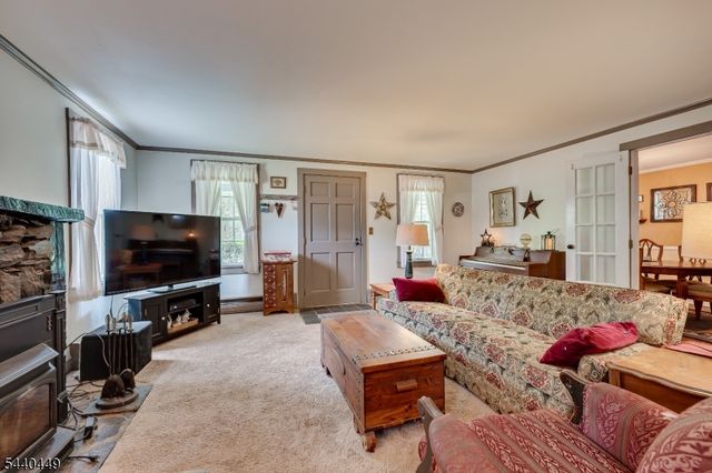 78 Falcon Rd, Hillsborough Twp., NJ 08844