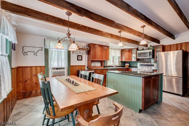 78 Falcon Rd, Hillsborough Twp., NJ 08844