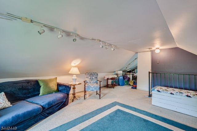 78 Falcon Rd, Hillsborough Twp., NJ 08844
