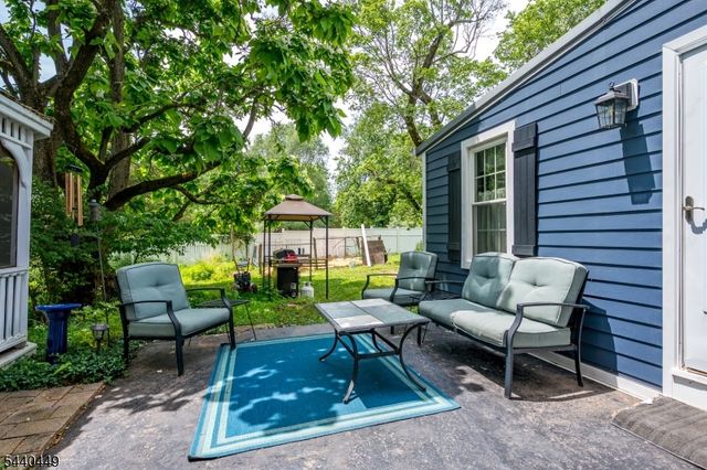 78 Falcon Rd, Hillsborough Twp., NJ 08844