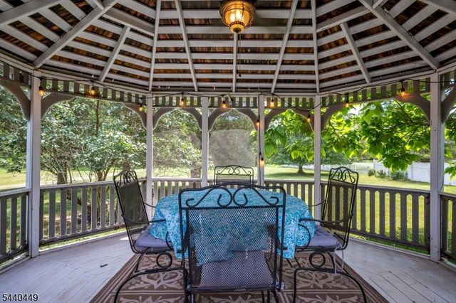 78 Falcon Rd, Hillsborough Twp., NJ 08844