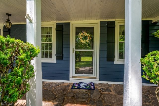 78 Falcon Rd, Hillsborough Twp., NJ 08844