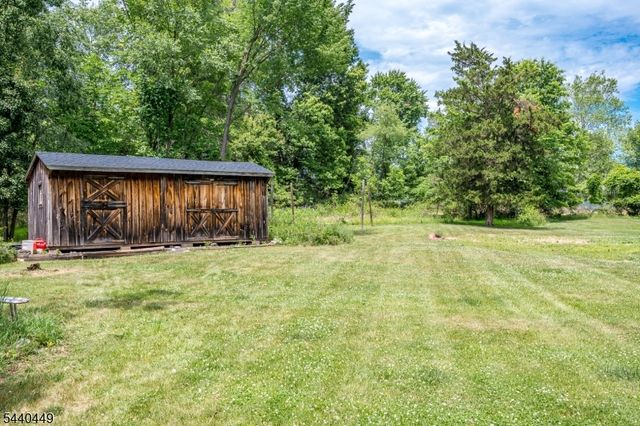 78 Falcon Rd, Hillsborough Twp., NJ 08844
