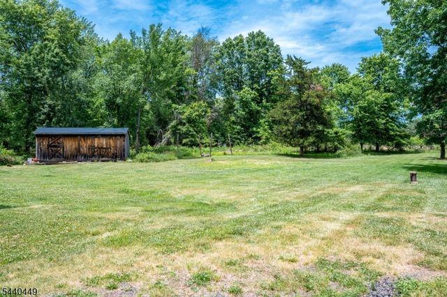 78 Falcon Rd, Hillsborough Twp., NJ 08844