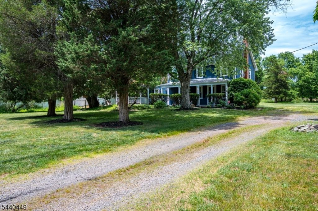 78 Falcon Rd, Hillsborough Twp., NJ 08844