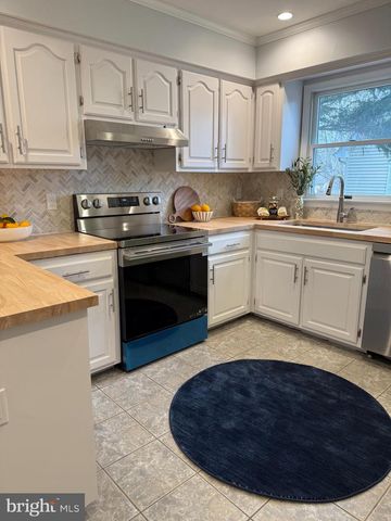 11215 SAINT MARTINS PKWY, Berlin, MD 21811