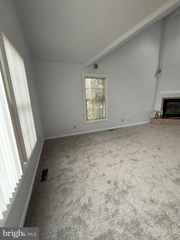 11215 SAINT MARTINS PKWY, Berlin, MD 21811