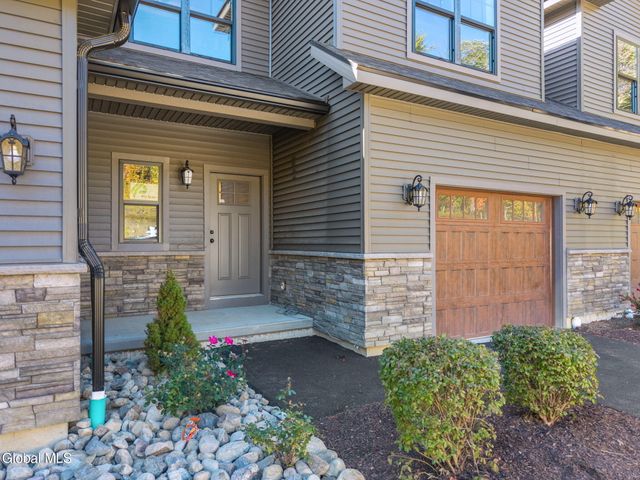 24 Hill Crest Lane UNIT 5, Lake George, NY 12845