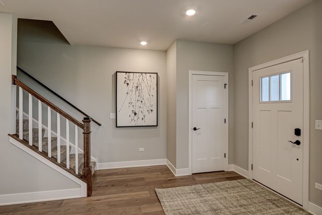 5046 Cedar Drive, Naperville, IL 60564