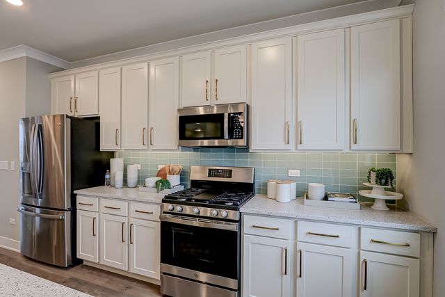 5046 Cedar Drive, Naperville, IL 60564