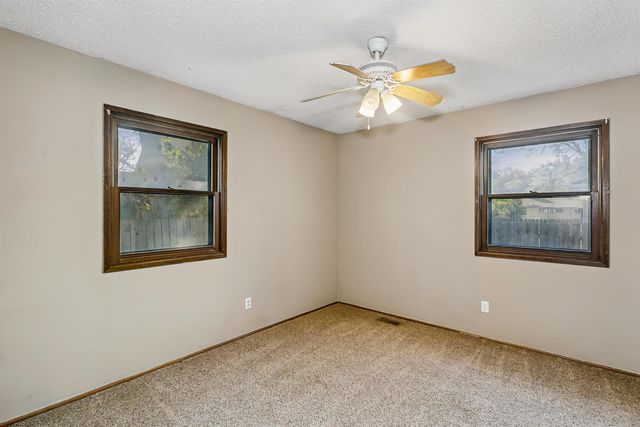 1910 N Mount Carmel Ave, Wichita, KS 67203