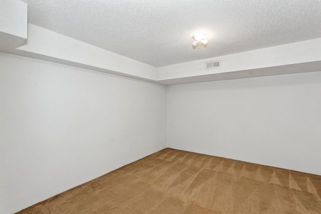 1910 N Mount Carmel Ave, Wichita, KS 67203