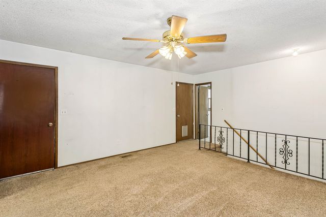 1910 N Mount Carmel Ave, Wichita, KS 67203