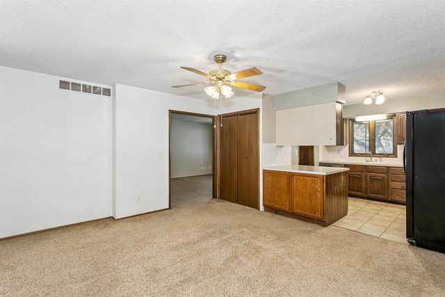 1910 N Mount Carmel Ave, Wichita, KS 67203